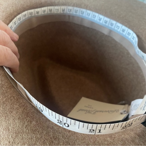 Custom Pretty 100% Wool Fedora Hat Beige with Custom Floral Detail Boho Chic NEW - Picture 11 of 12